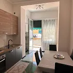 Edens House Con Parcheggio Privato ラッパロ