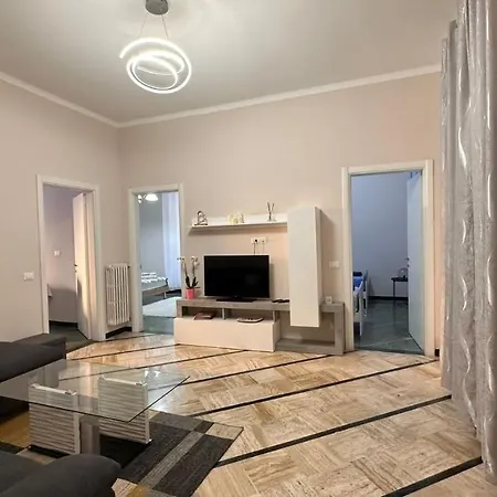 Edens House Con Parcheggio Privato 아파트